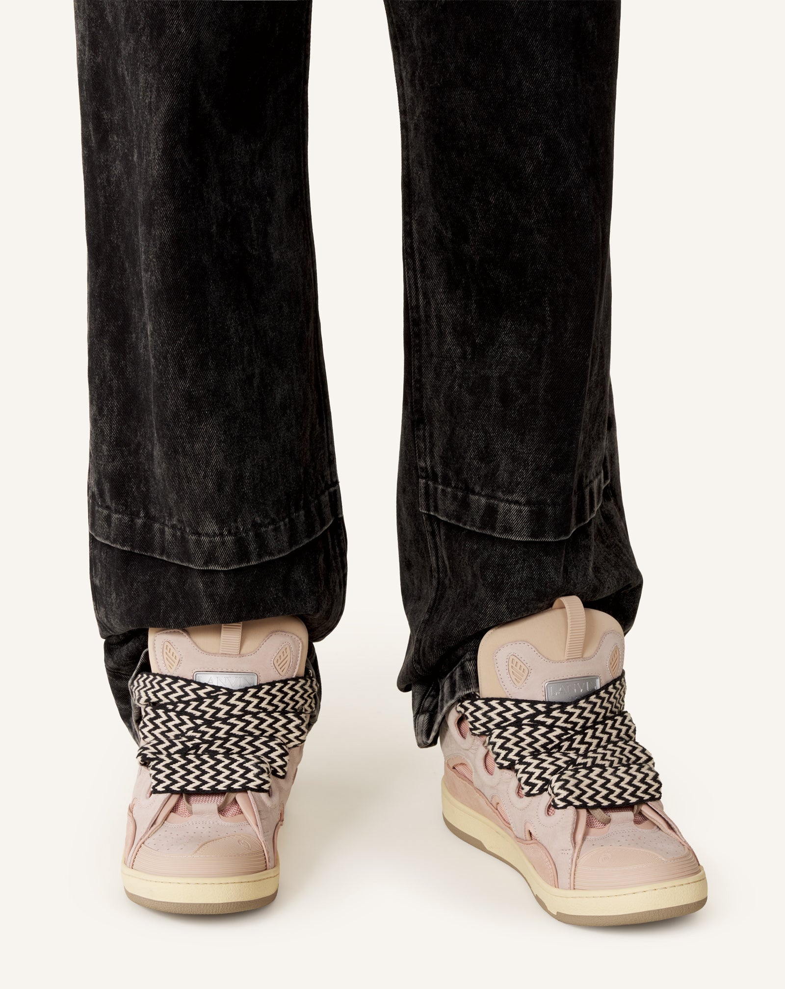 LEATHER CURB SNEAKERS