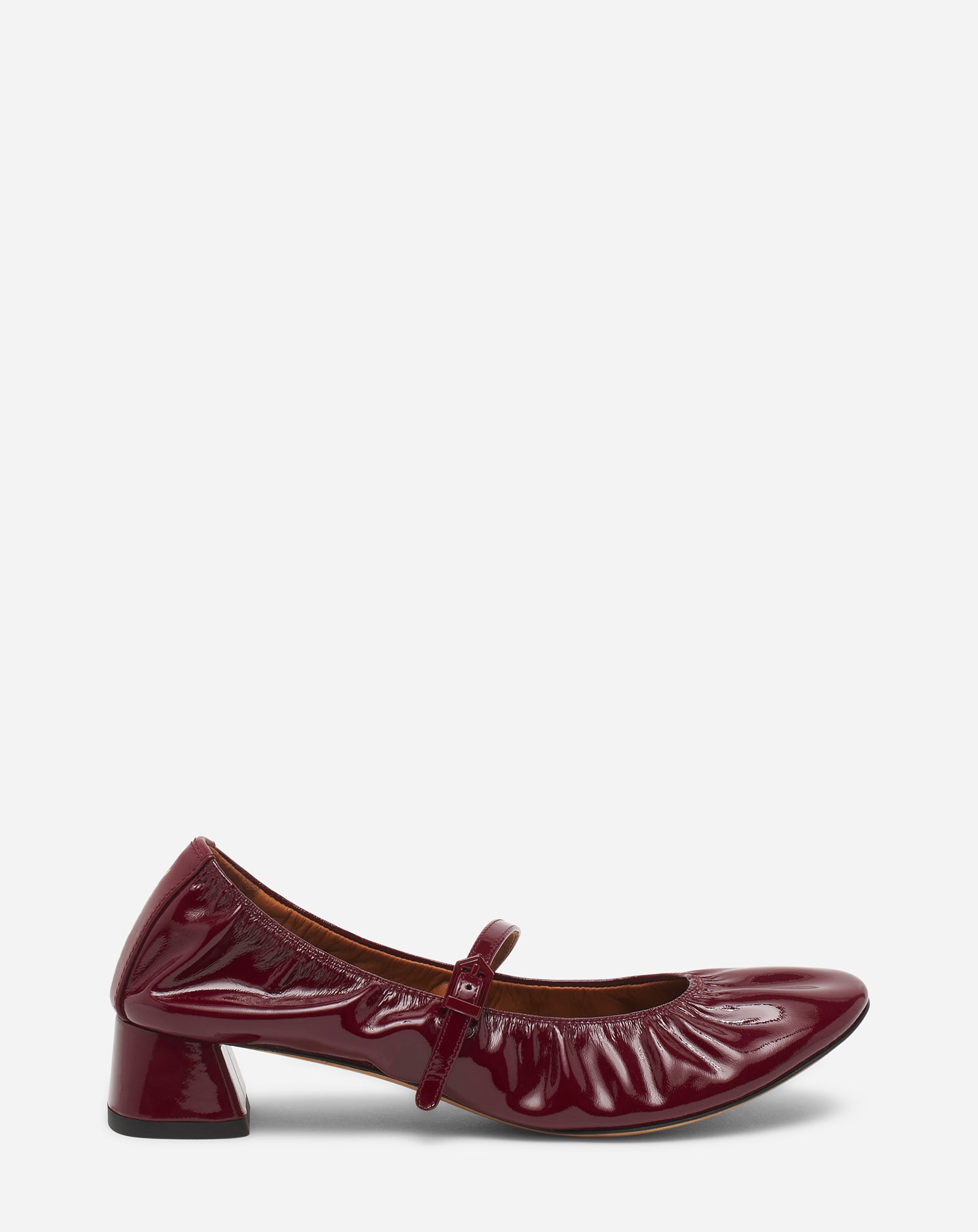 HEELED MARY JANE IN GLOSSY LEATHER