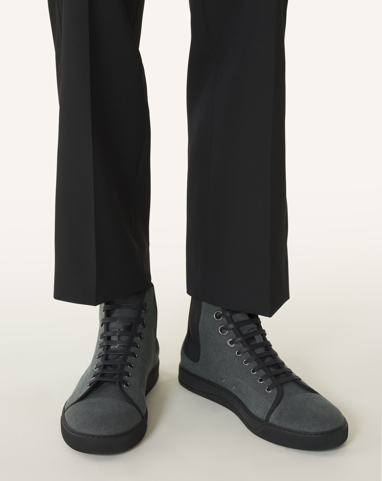 BLACK DBB1 HIGH TOP CANVAS SNEAKERS