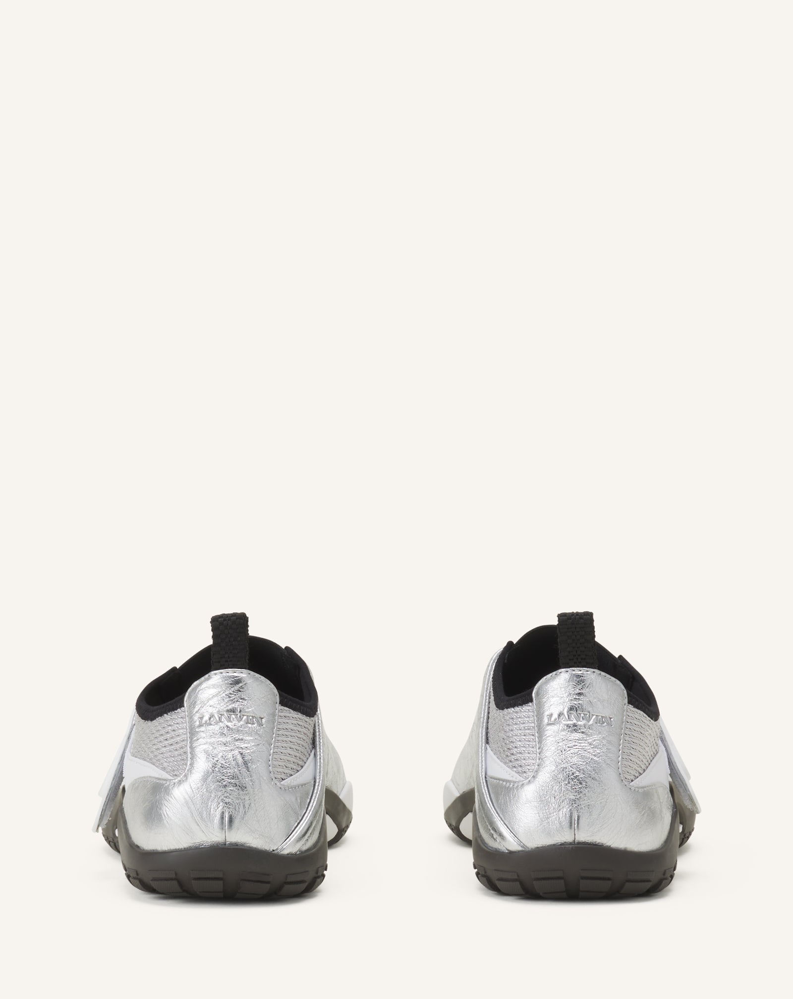 BLACK LNV1 SNEAKERS IN CRINKLED METALLIC LEATHER