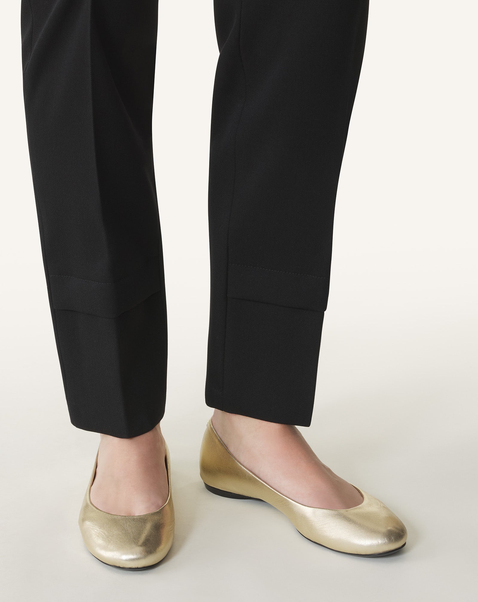 THE BALLERINA FLAT IN METALLIC LEATHER