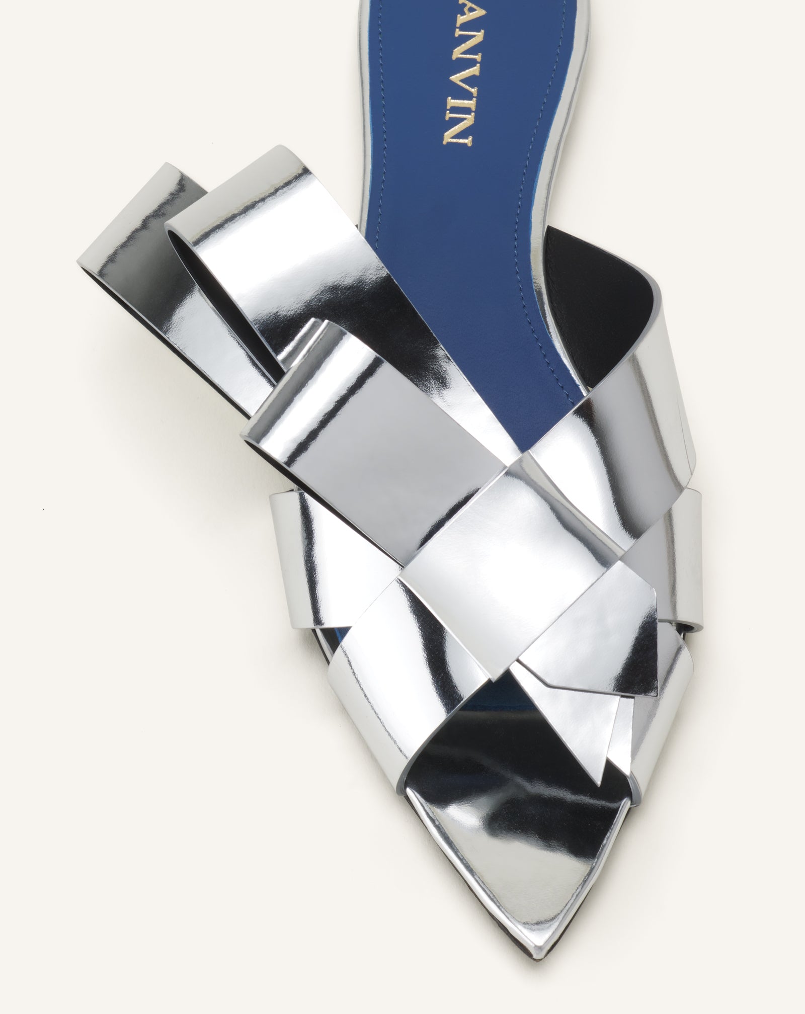 SILVER CADEAU FLAT MULE IN METALLIC LEATHER