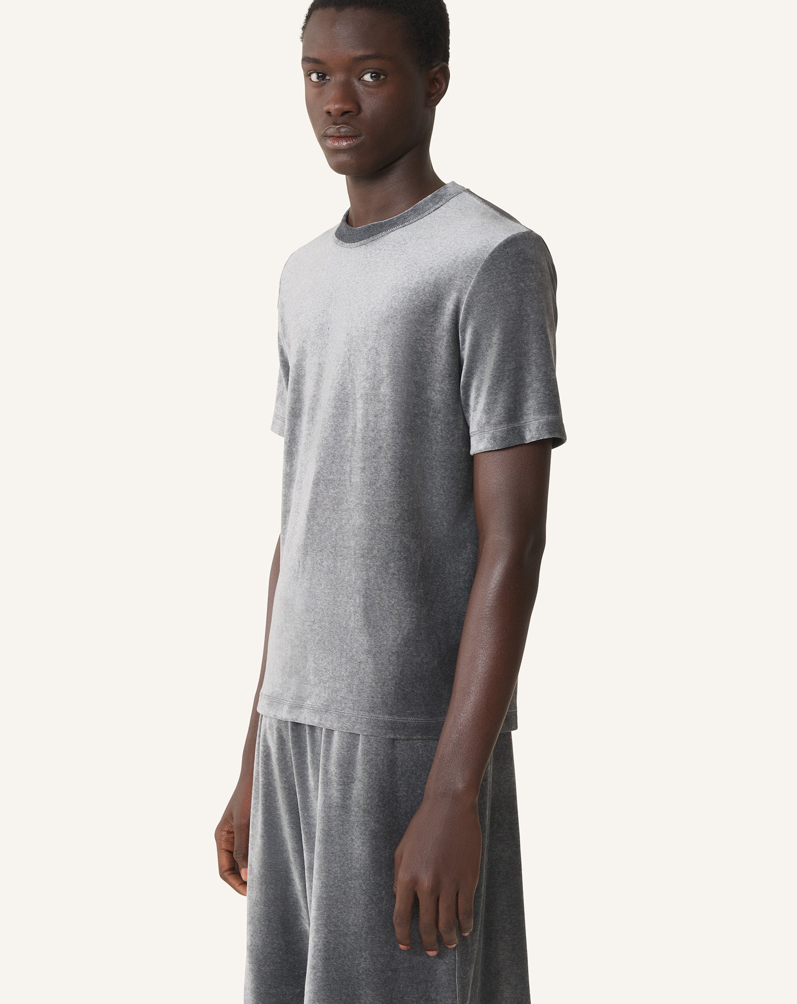 BLACK VELVET T-SHIRT