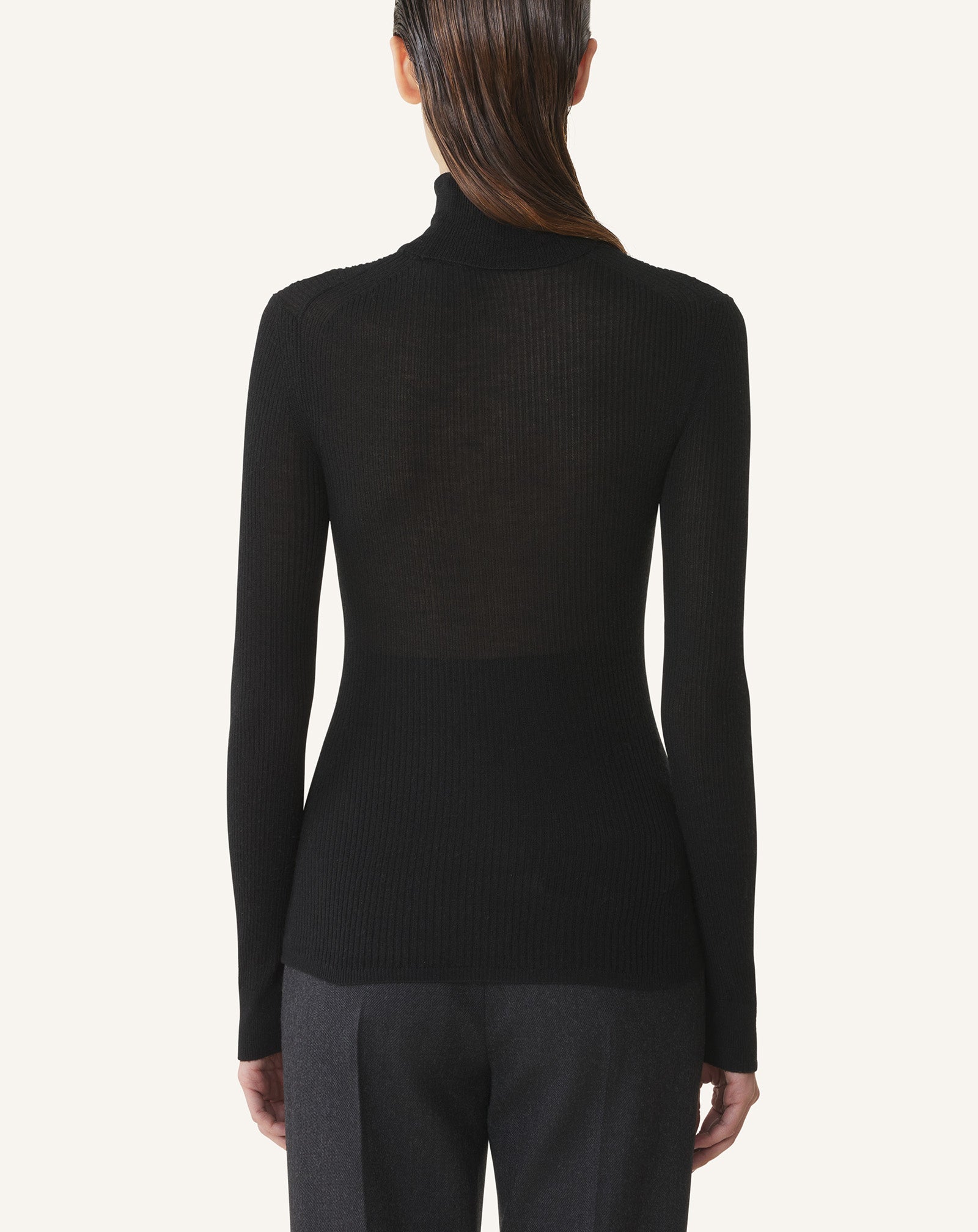 MERINO WOOL AND SILK TURTLENECK SWEATER